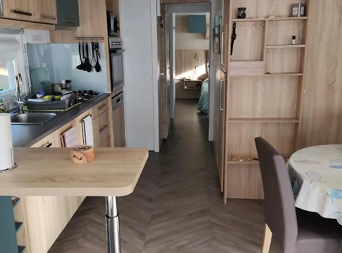 营地 Bonne Anse 莱马特